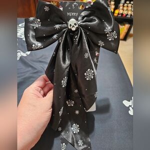 Snowflake & Skull Bow